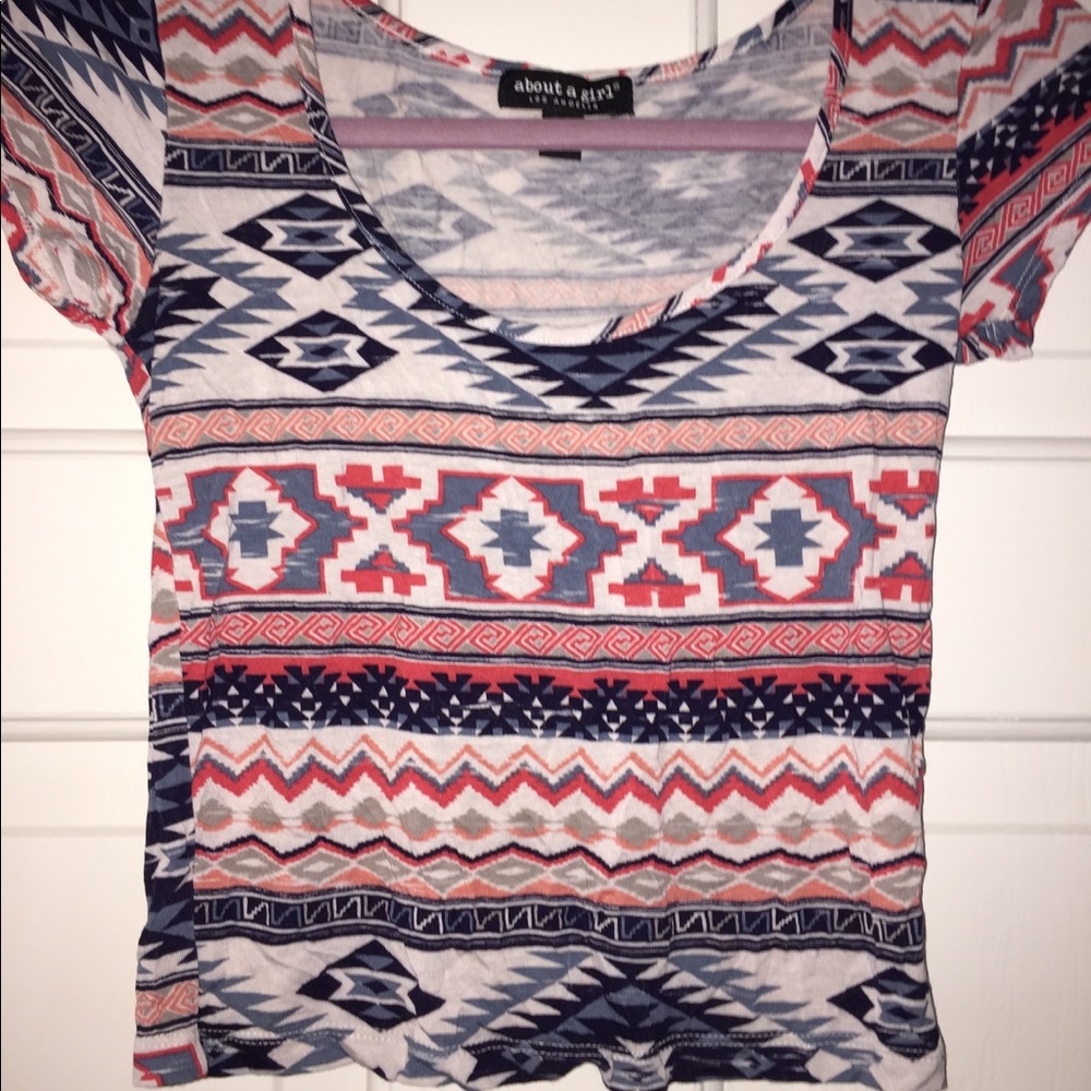 Tribal top